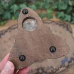 Planche ouija avec sigil de Lucifer et fleurs, en bois, fabriquée artisanalement