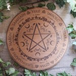 Wiccan pentagram wheel of the year to celebrate witches sabbath