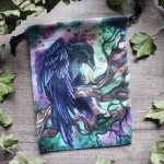 Pochette en velours avec corbeau et croissant de lune pour cartes de tarot et oracle, ou jeu de runes divinatoires