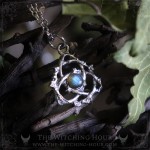 Pendentif triquetra celtique artisanal, noeud celtique de la trinité, croix des sorcières