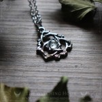 Pendentif triquetra celtique artisanal, noeud celtique de la trinité, croix des sorcières