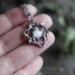 Pendentif triquetra en pierre de lune arc-en-ciel, bijou celtique, noeud des sorcières