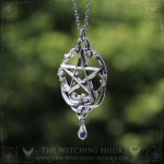 Pendentif pentacle elfique entouré de feuilles de lierre, bijou païen et ésotérique