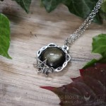 Collier pentacle avec obsidienne dorée, bijou gothique et occulte artisanal