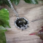 Collier pentacle avec obsidienne dorée, bijou gothique et occulte artisanal