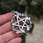 Collier pentacle en améthyste avec croissant de lune, bijou ésotérique et gothique artisanal