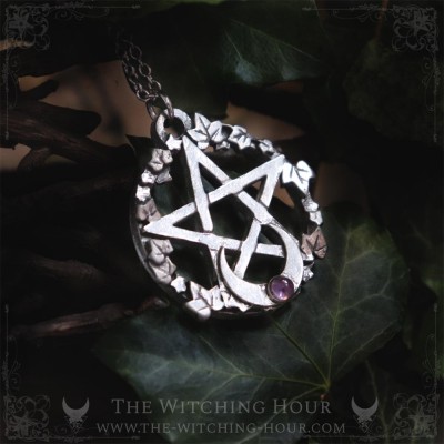 Collier pentacle en améthyste avec croissant de lune, bijou ésotérique et gothique artisanal