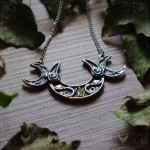 Collier triple lune en péridot, bijou ésotérique artisanal