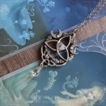 Collier triquetra elfique, bijou gothique artisanal