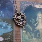 Collier triquetra elfique, bijou gothique artisanal