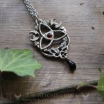 Collier triquetra elfique, bijou gothique artisanal