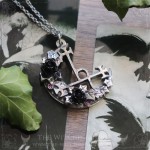 Pendentif sigil de Lilith avec roses, bijou gothique occulte witchy