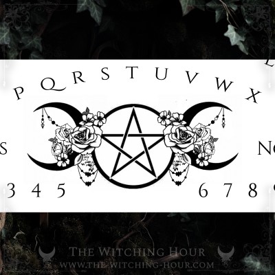 Commande personnalisée Planche ouija en bois ornée d'un pentacle et de roses