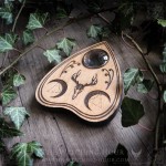 Goutte pour planche ouija en bois ornée d'un crâne de cerf et de croissants de lune, décoration cabinet de curiosités