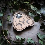 Goutte pour planche ouija en bois ornée d'un crâne de cerf et de croissants de lune, décoration cabinet de curiosités