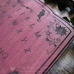 Planche ouija en bois bordeaux avec Yggdrasil arbre de vie et corbeaux, planche à esprit, décor gothique cabinet de curiosité