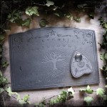 Planche ouija en bois noir ornée de l'arbre de vie Yggdrasil et de corbeaux, pour la pratique du spiritisme