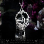 Collier Lilith orné d'un pentagramme ouvragé, bijou ésotérique inspiré de l'occultisme et du mysticisme