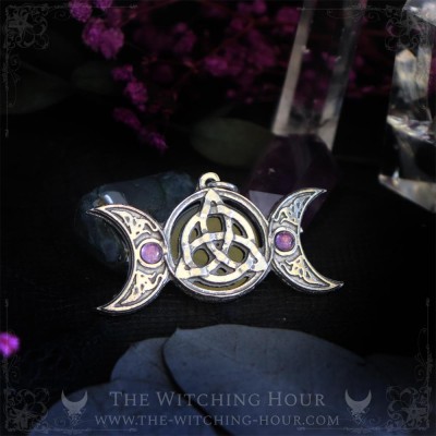 Pendentif triquetra celtique et triple lune orné d'onyx et d'amethyste, bijou witchy fait main