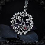 Pendentif sigil de Lilith avec grenat naturel, collier sceau de la déesse Lilith, bijou ésotérique