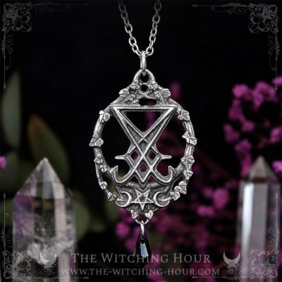 Pendentif sigil de Lucifer gothique avec pentagramme et feuilles entrelacées, bijou mystique fait main.