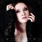 Pendentif pentacle elfique avec goutte colorée, bijou ésotérique fait main inspiré de l'occultisme et du mysticisme