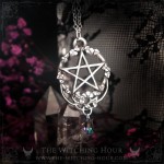 Pendentif pentacle elfique avec goutte colorée, bijou ésotérique fait main inspiré de l'occultisme et du mysticisme