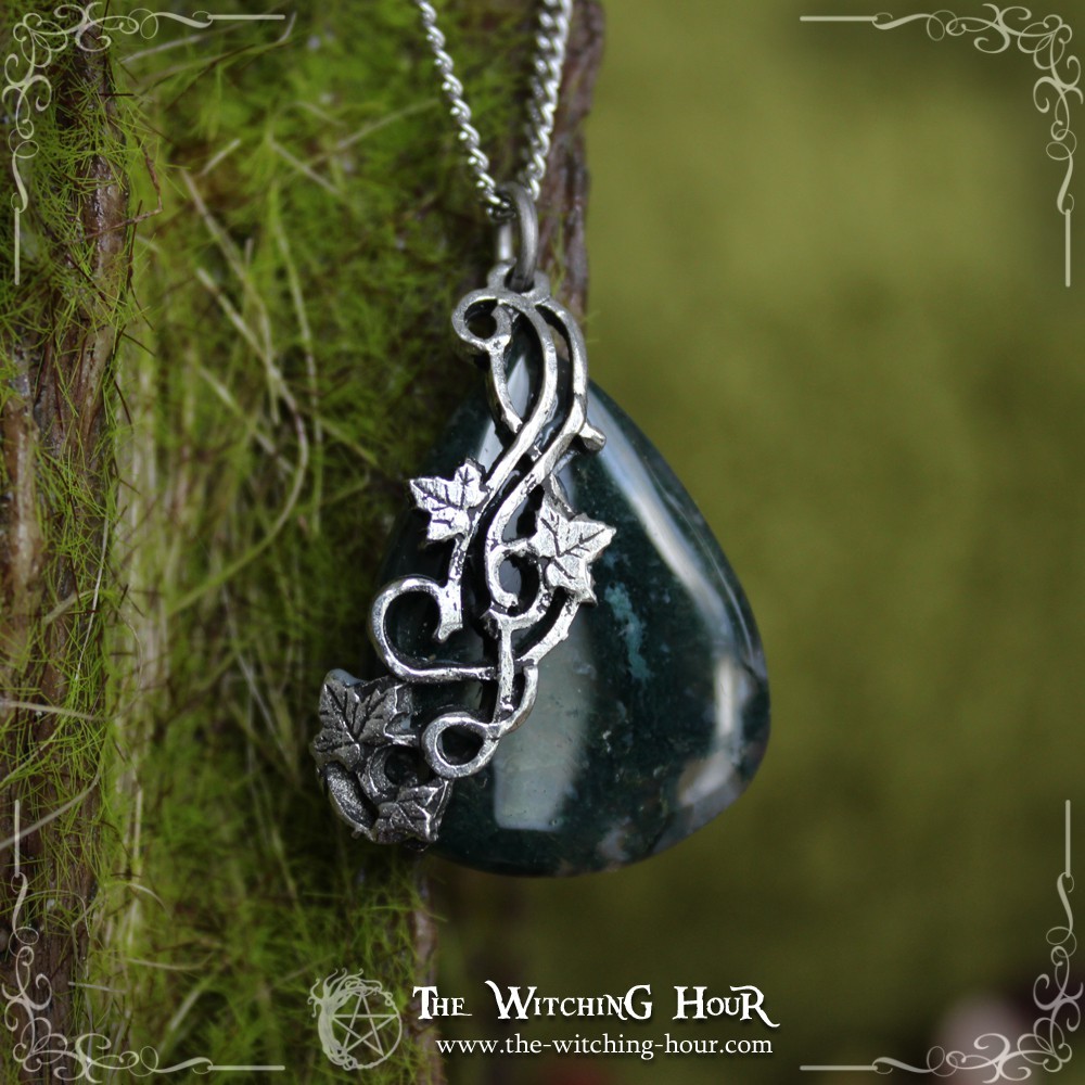 Green moss agate pendant