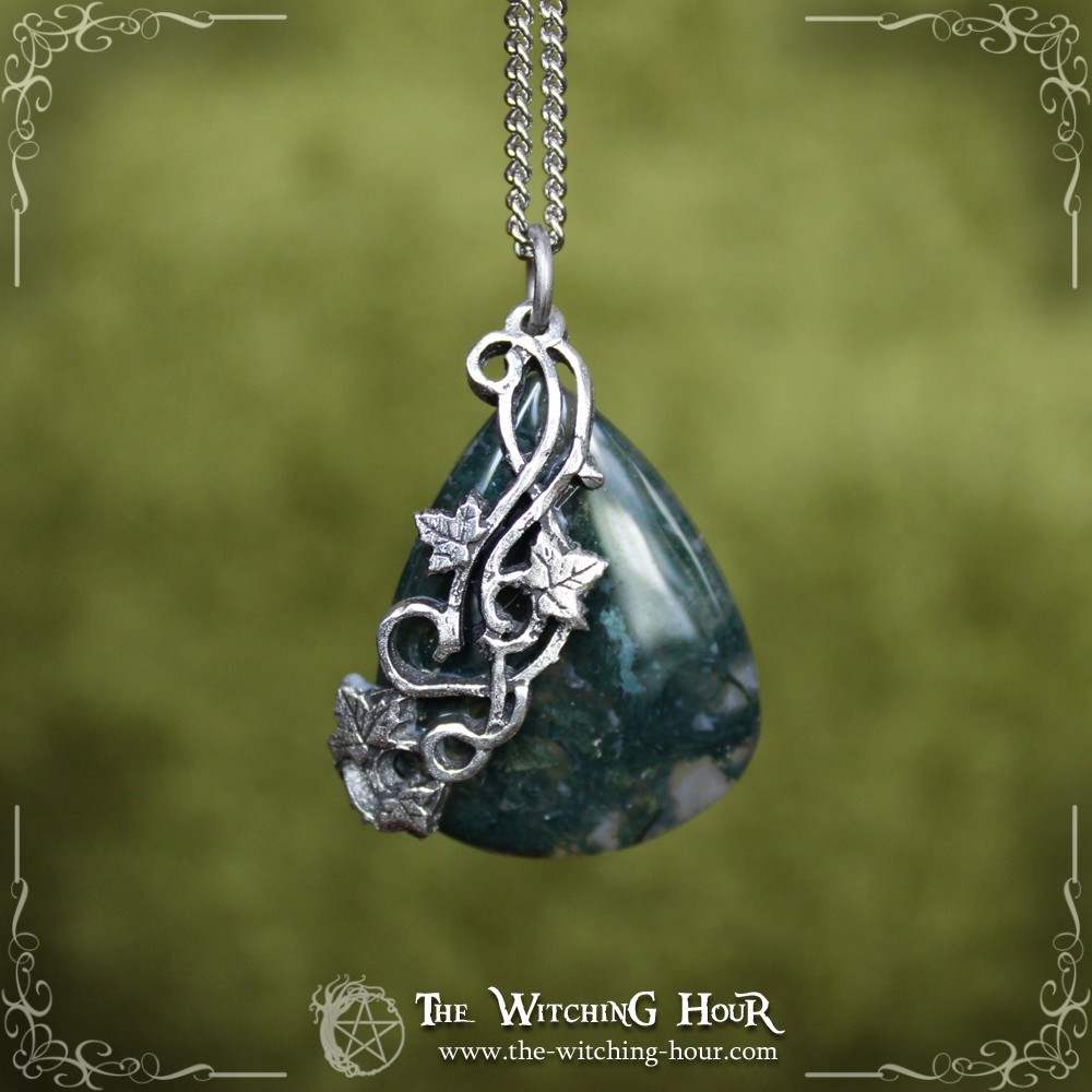 Green moss agate pendant