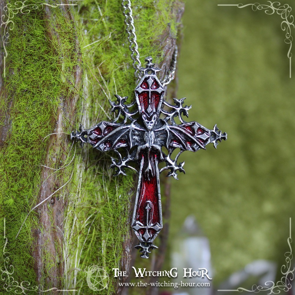 Pendentif croix gothique "The Fangassius"