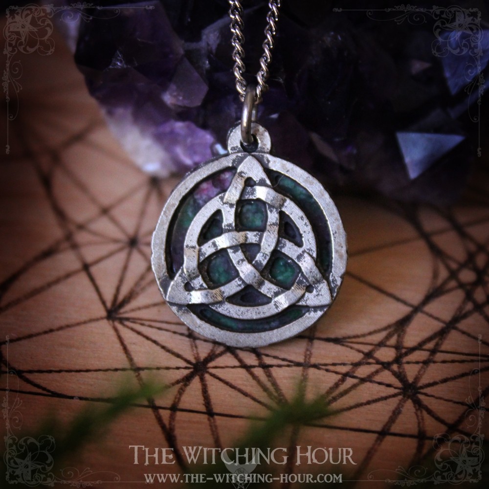 Celtic triquetra pendant "Cerrydwen" Celtic triquetra pendant "Cerrydwen"