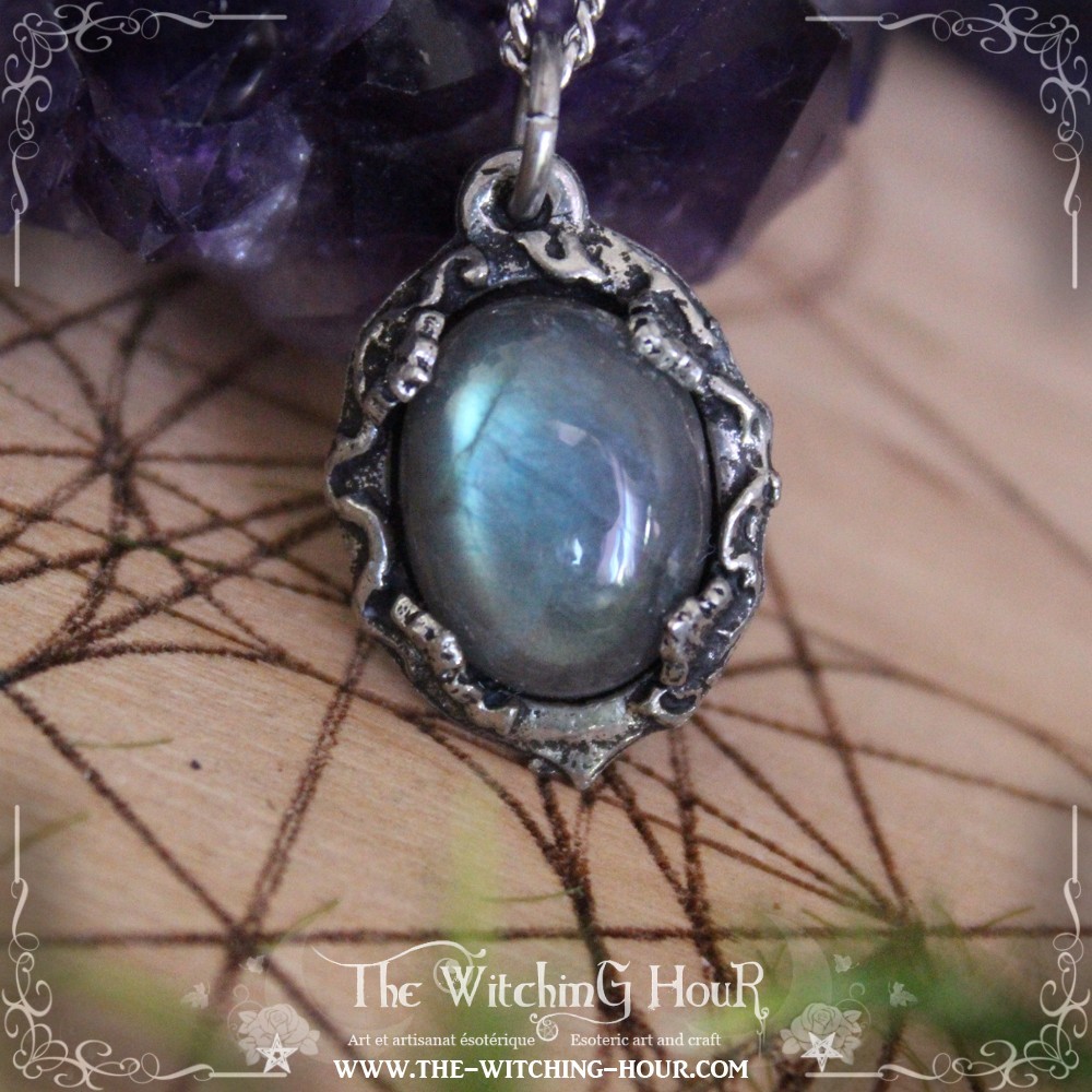 Labradorite pendant