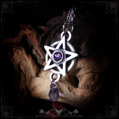 Collier pentacle orné d'une pierre naturelle