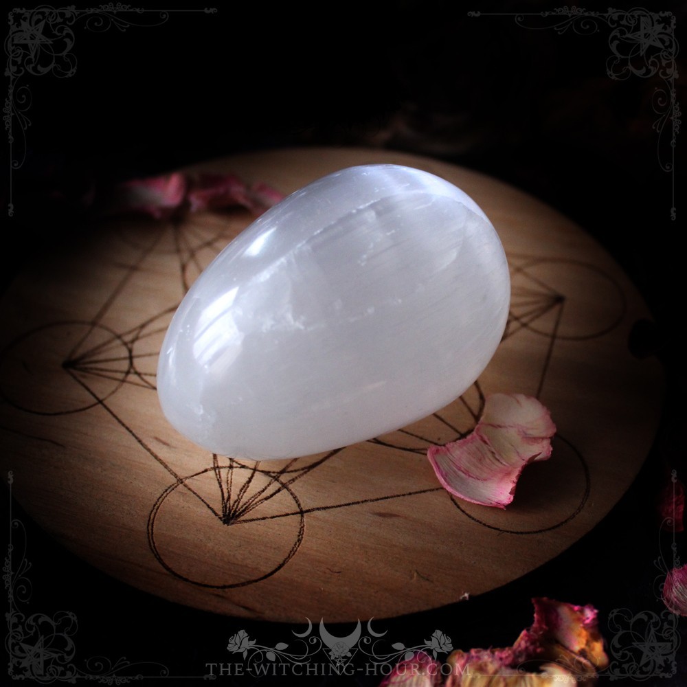 Selenite egg