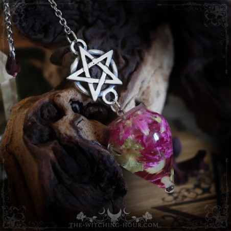Pentagram pendulum with clover flower