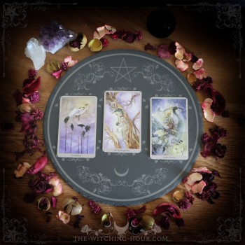 Tarot and oracle spread board - engraved slate