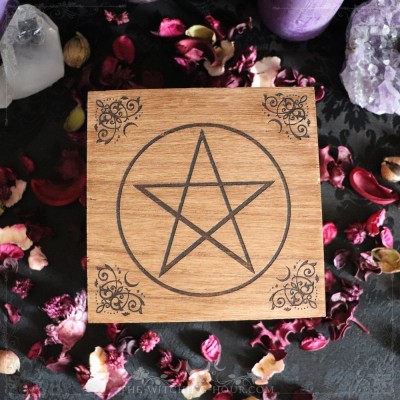 Boîte en bois pentacle et triple lune