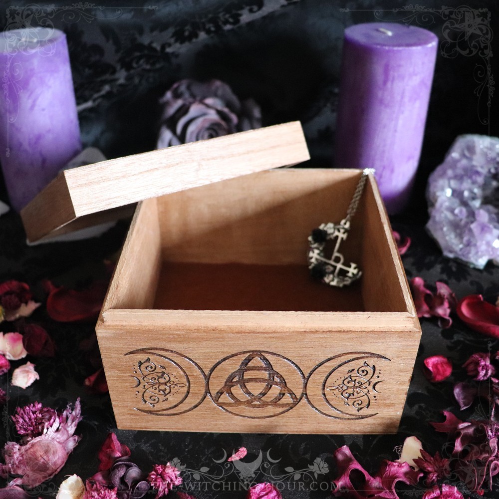 Pentagram wooden box