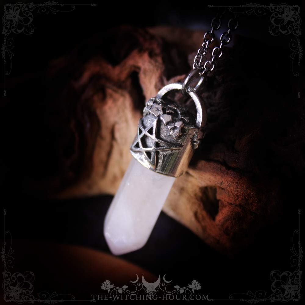 Pendentif en pointe de quartz