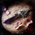 Necklace triquetra pendulum in amethyst