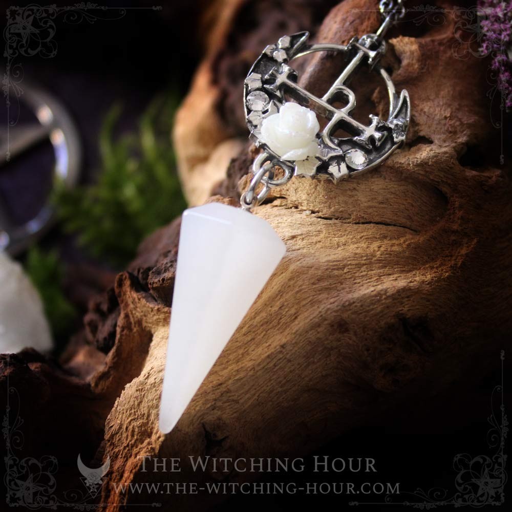 Collier pendule sigil de Lilith