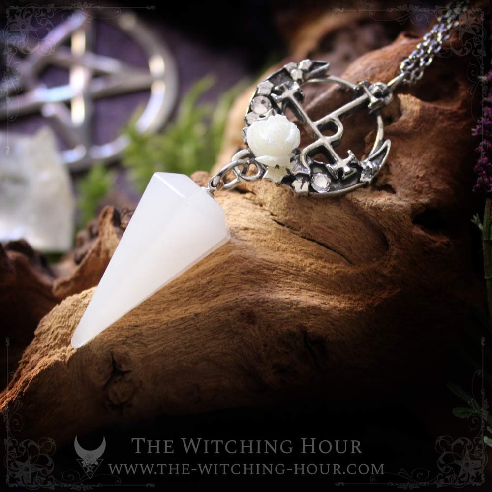 Collier pendule sigil de Lilith