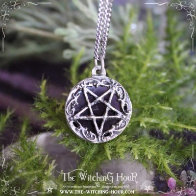 Pendentif pentacle inversé en améthyste