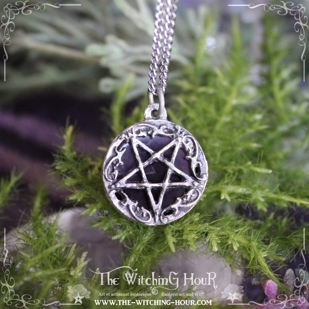 Pendentif pentacle inversé en améthyste Pendentif pentacle inversé en améthyste