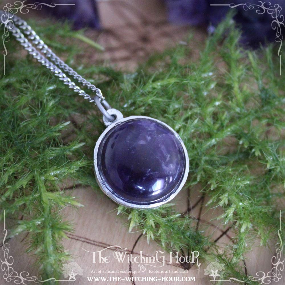 Pendentif pentacle inversé en améthyste