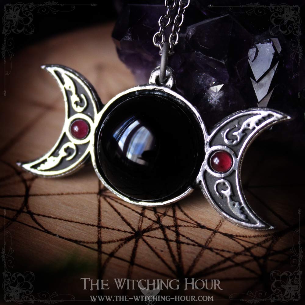 Pendant pentacle and triple moon