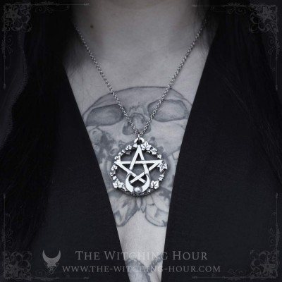 Pendentif pentacle et croissant de lune