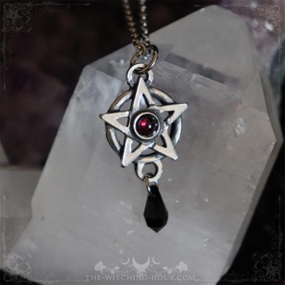 Collier pentacle en grenat