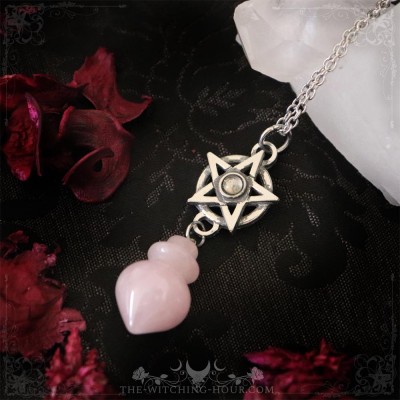 Collier pendule pentacle en quartz rose