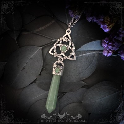 Collier pendule triquetra en aventurine verte